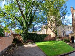 Photo 30- click for photo gallery